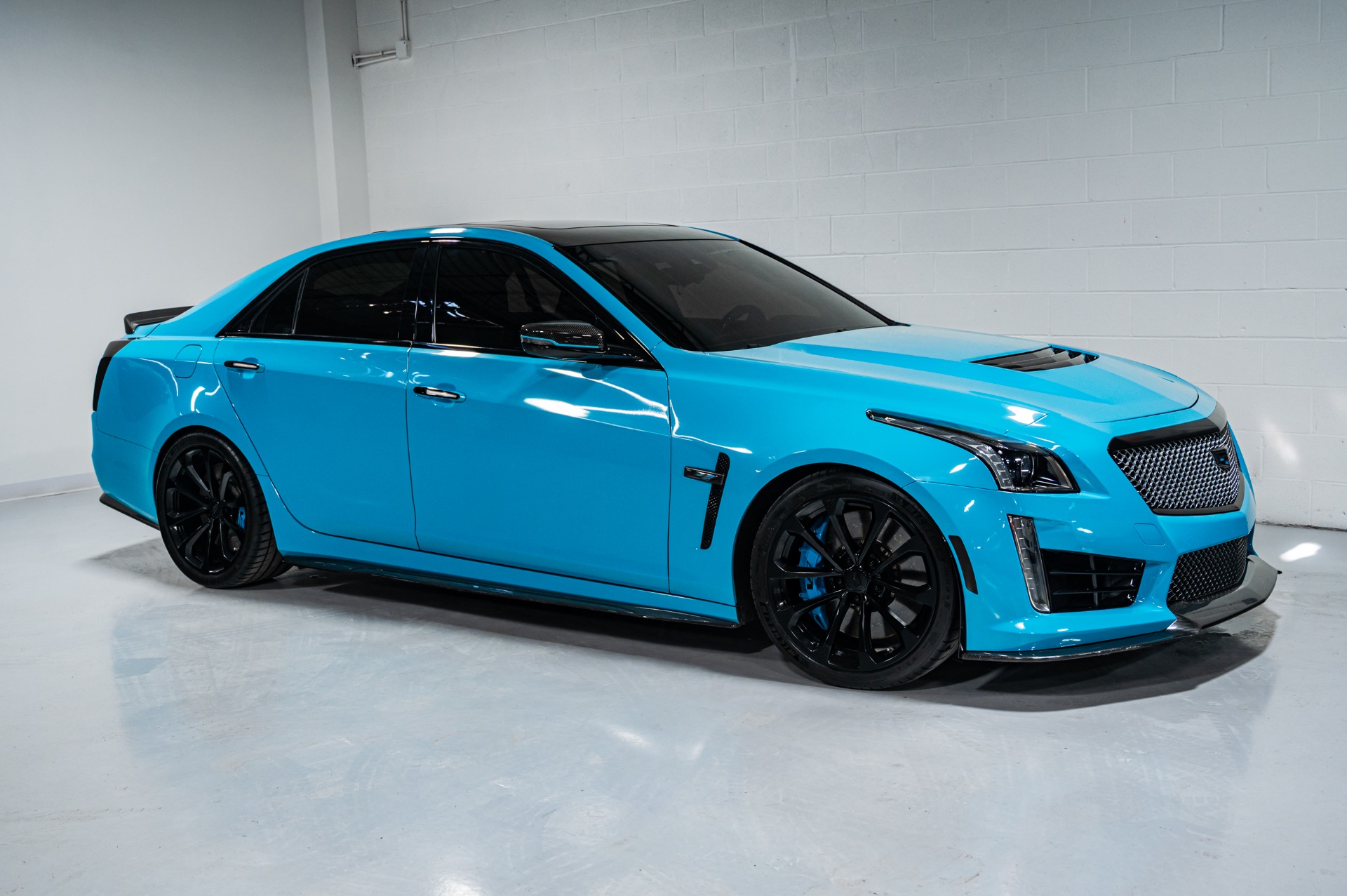 激レアデック　タリホー　ブルームーン Used 2017 Cadillac CTS-V Recaros - Moonroof - Carbon Fiber